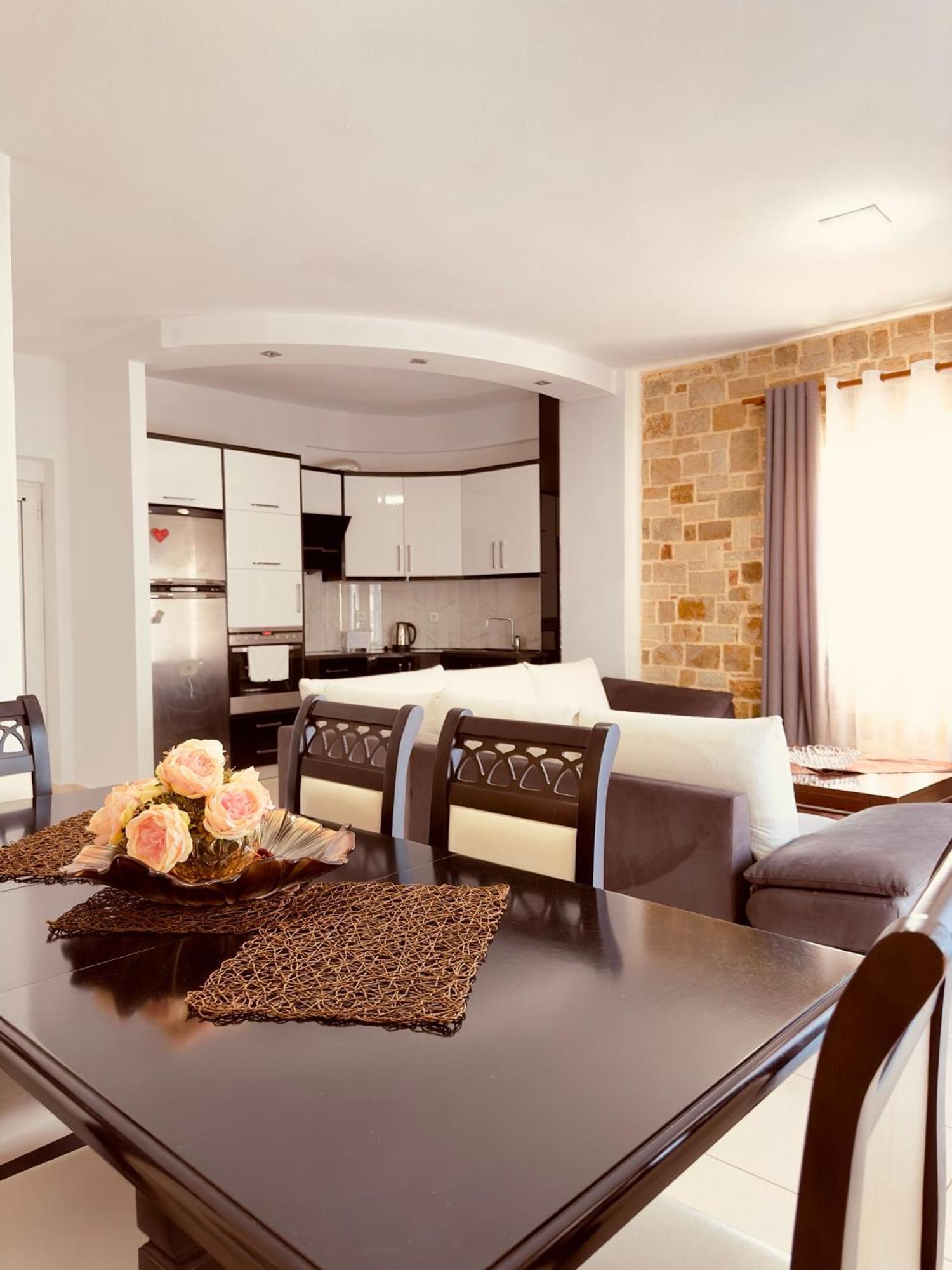 Merkuri Apartamento Himare