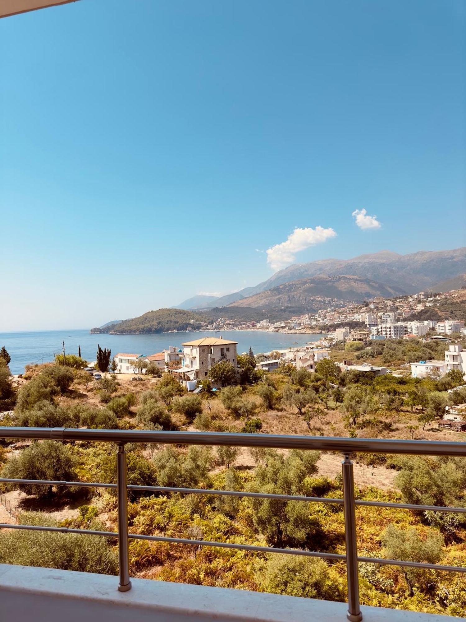 Merkuri Himare